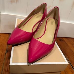 Michael Kors Flex Kitten Pump 8.5